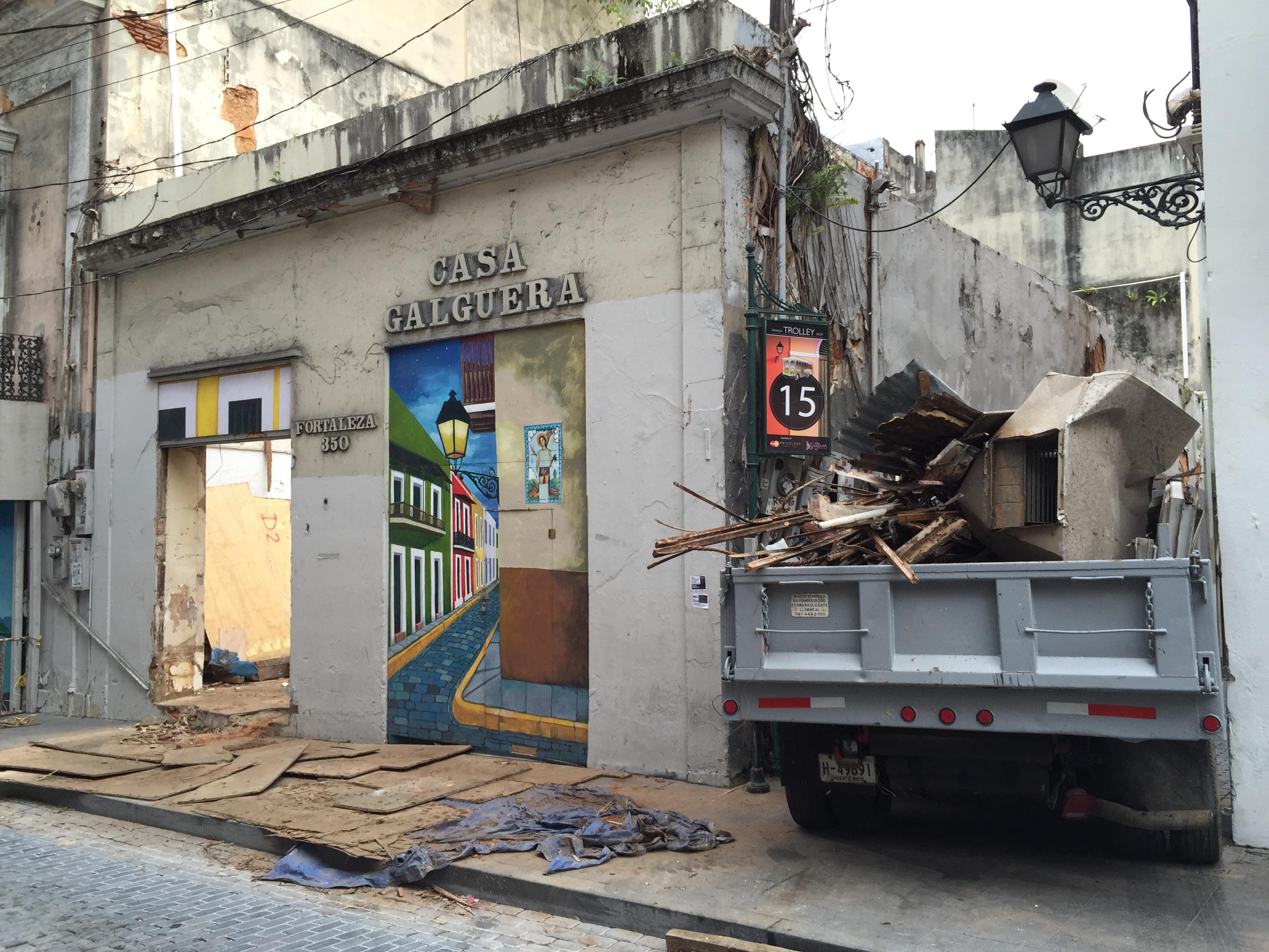 Calle de la Fortaleza 350 - Casa Galguera - Remoción de Escombros - San Juan (Viejo San Juan) - 2015 00015